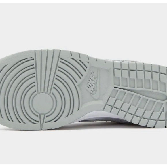 Nike Dunk Silver Corduroy Womens 6.5 STOCK X VERIFIED - Picture 6 of 9
